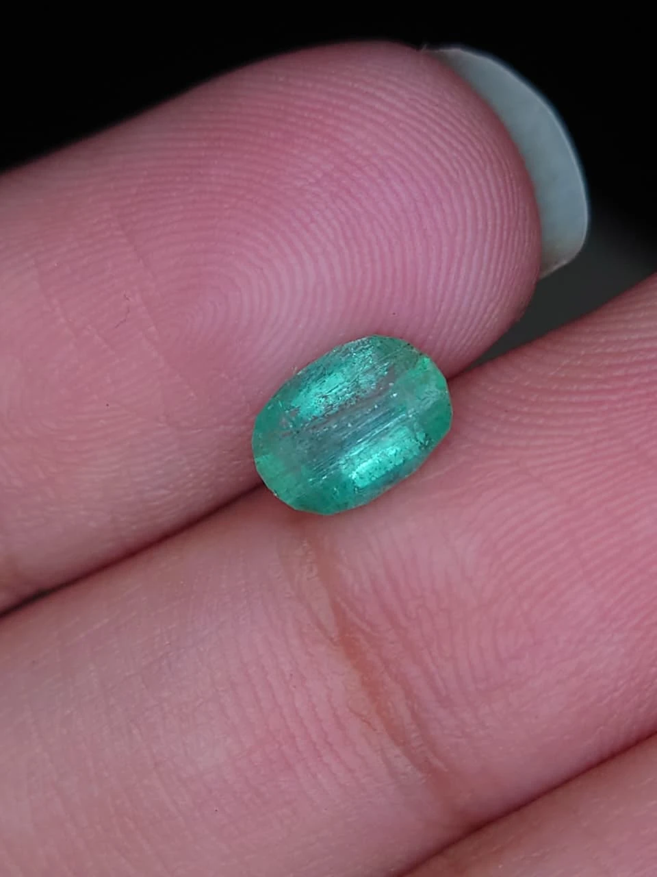0.9ct Natural Oval Faceted Panjsher Emerald from Afghanistan — view 3